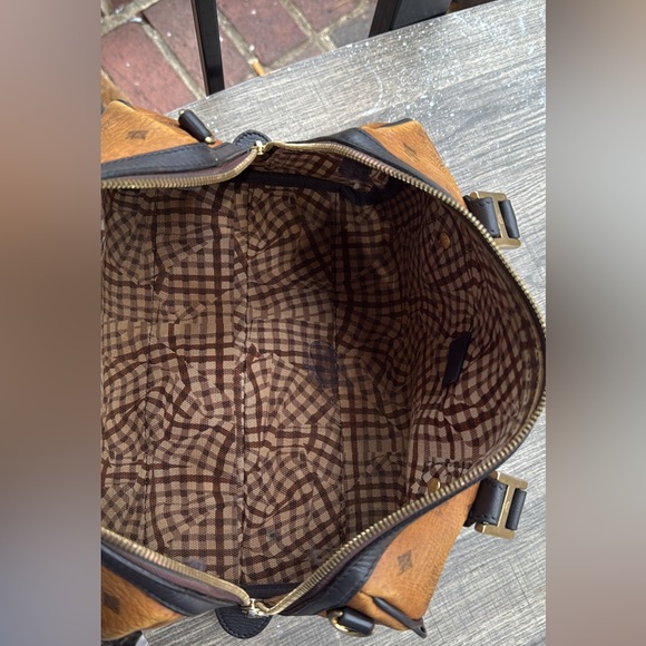 MCM - Picture 13 of 14